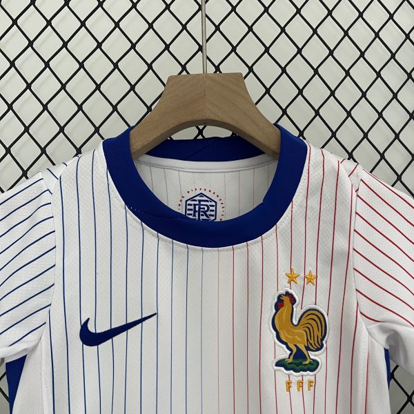 Conjunto infantil  Francia 24/25 Visitante - Imagen 2